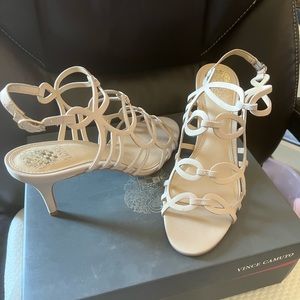 Vince Camuto Heels👡